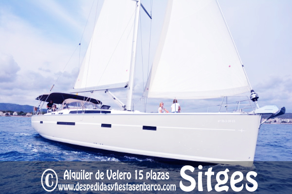 Alquiler de Barcos Veleros para fiestas privadas en Sitges para despedidas y fiestas